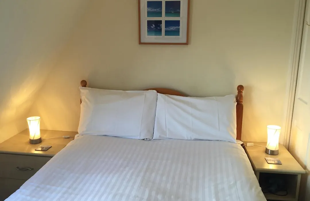 Barbican Reach Guest House-1