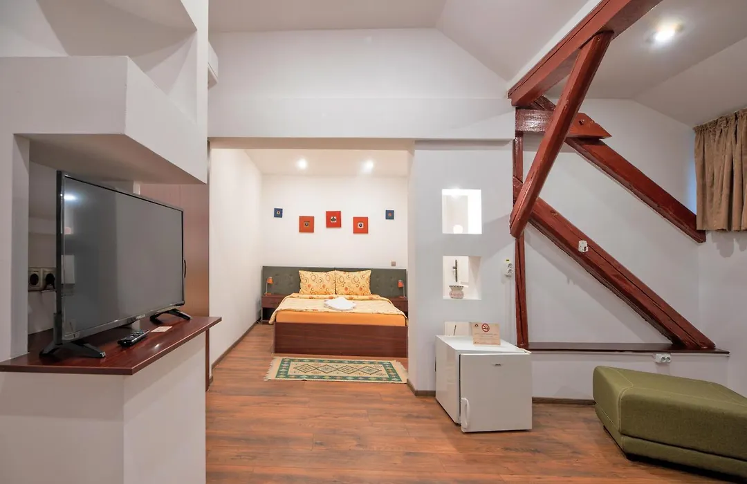 Casa Transilvania-1