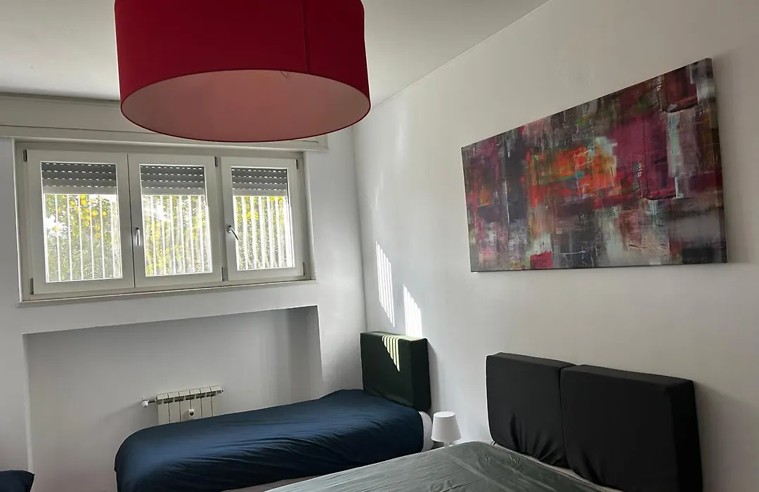 Bam Bam Tiburtina Guesthouse-1
