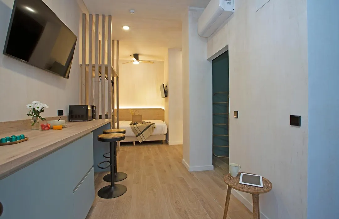 Nomad Haux Mestalla Room 101-1