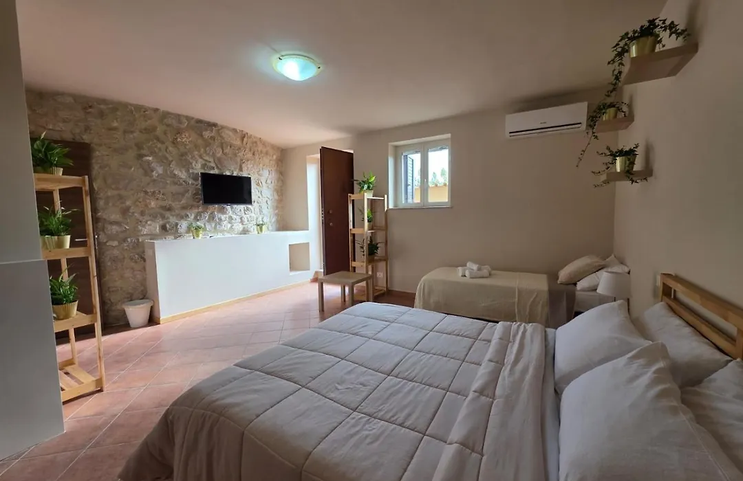 Villa Bonita - Fondi Holiday Rooms-1