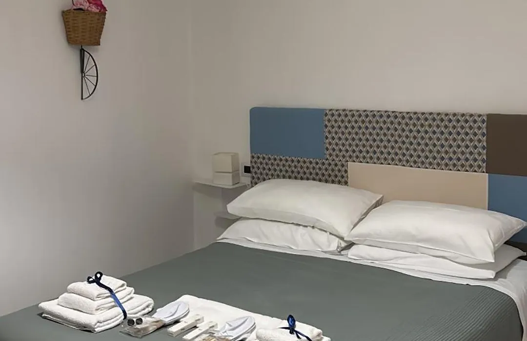 Ginevra Rooms-1