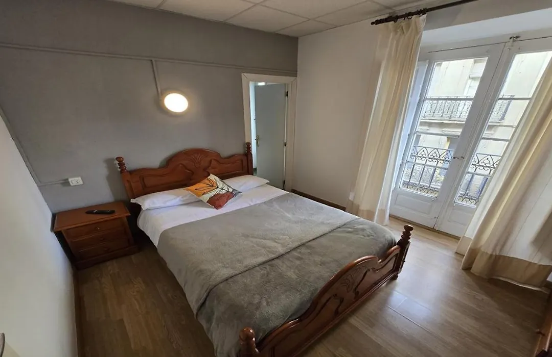 Hostal La Peña-1