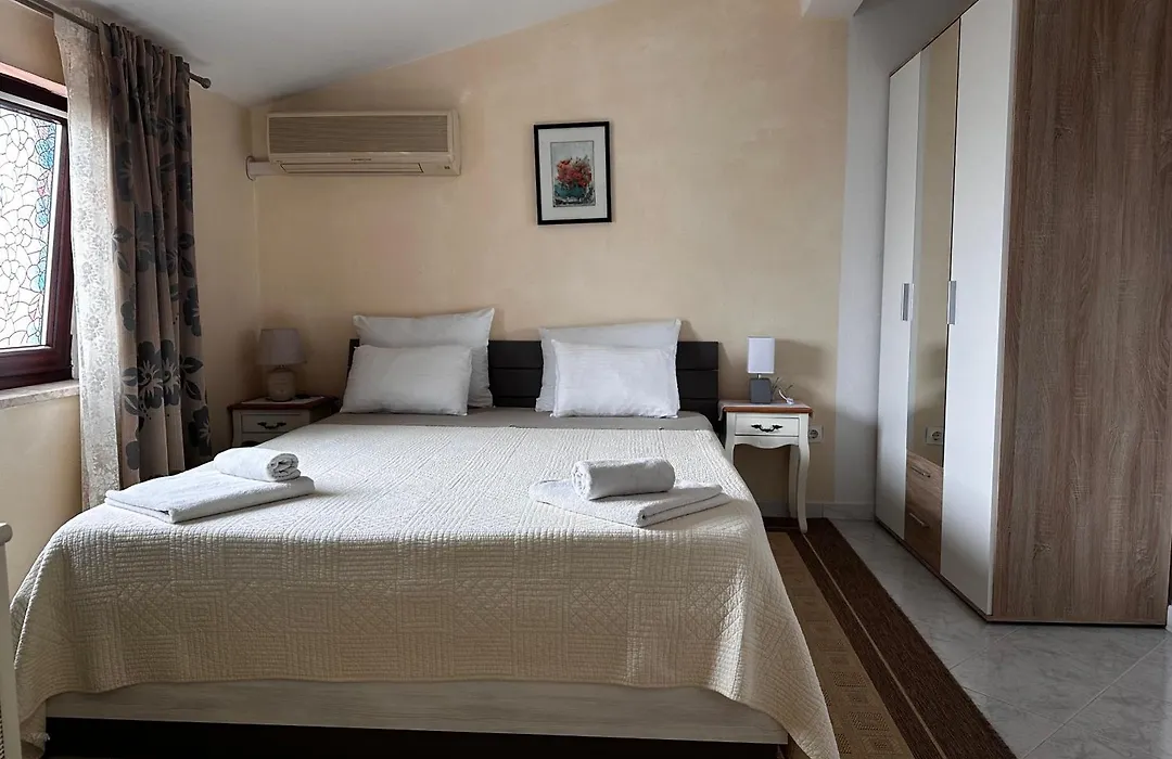 Apartments Vesna-1