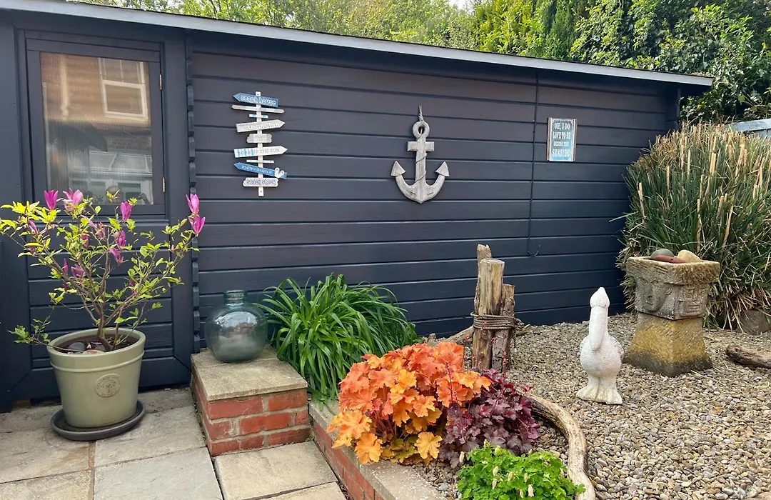 Overdale Guesthouse And Free Parking-1