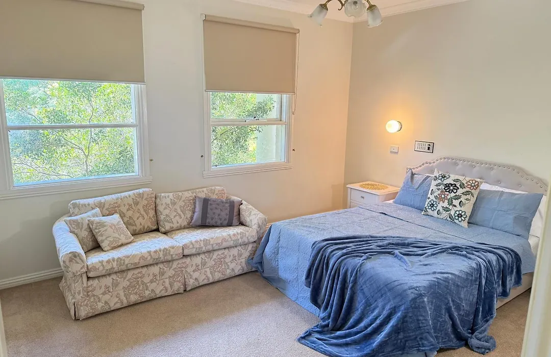 Stunning White House Luxury Retreat In Templestowe-1