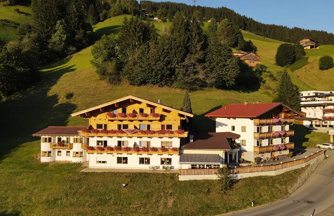 Adamerhof-1
