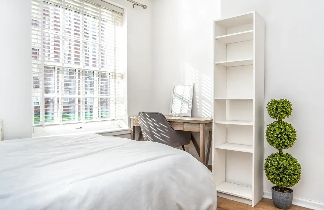 Shared Guest House In Hackney-1