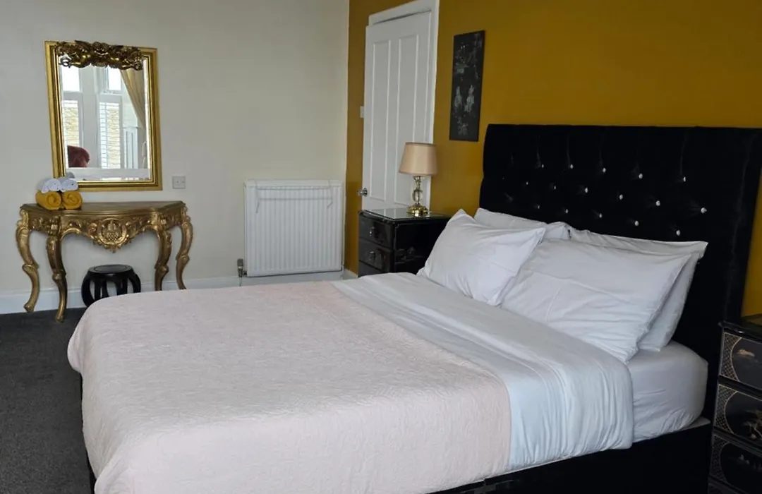 Bluebells Guest House-1