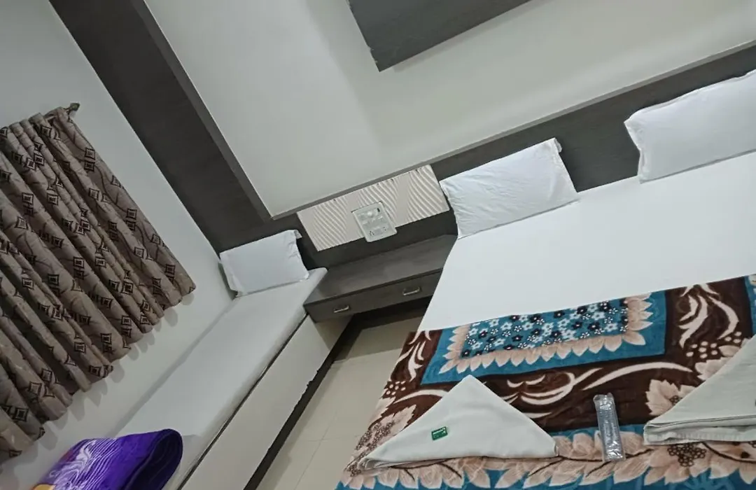 Hotel Shri Sai Darshan-1
