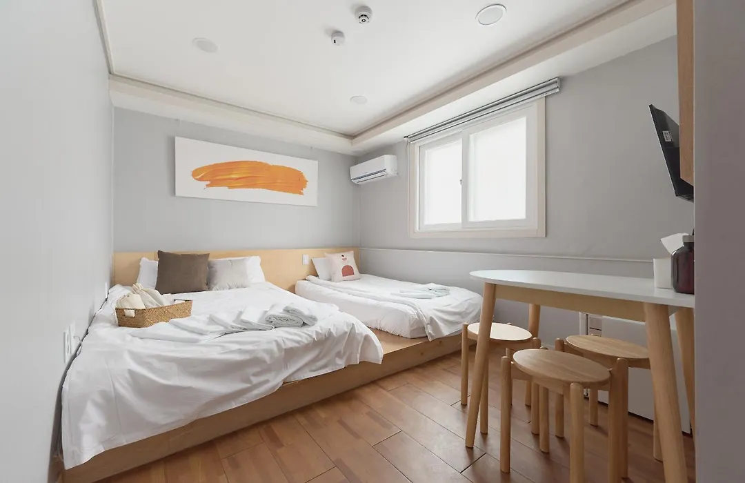 Dawoo House 2 In Hongdae-1