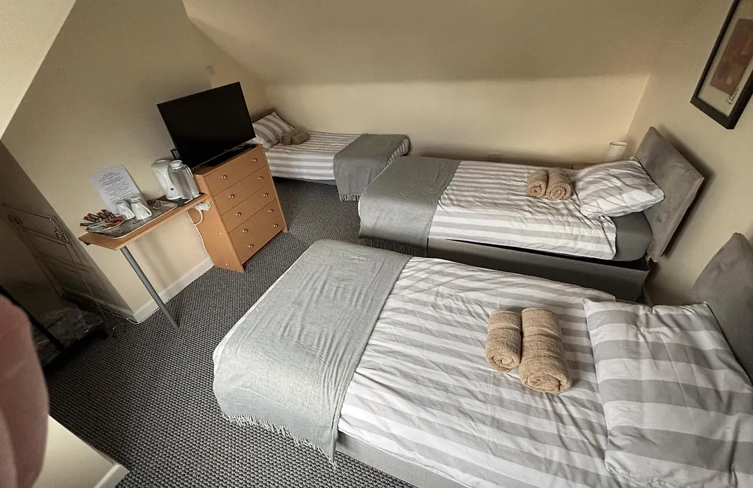 Holbury B&B-1