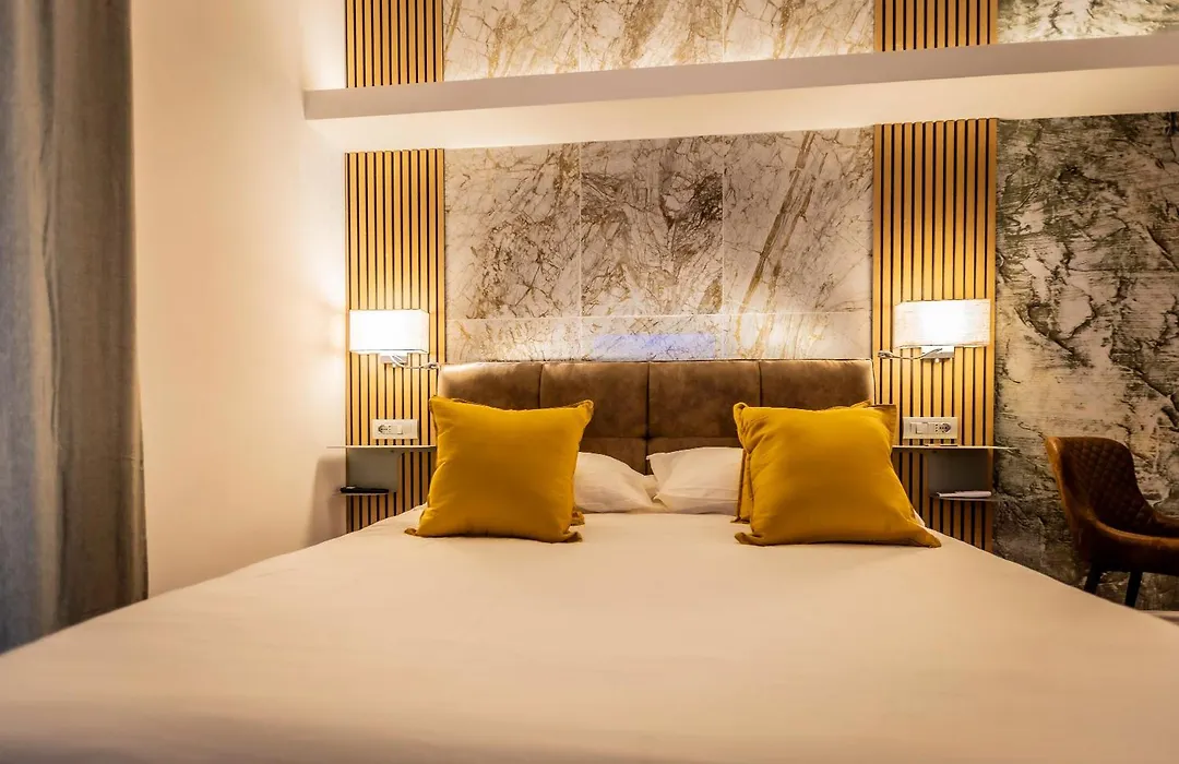 Lyo Sky Rooms-1