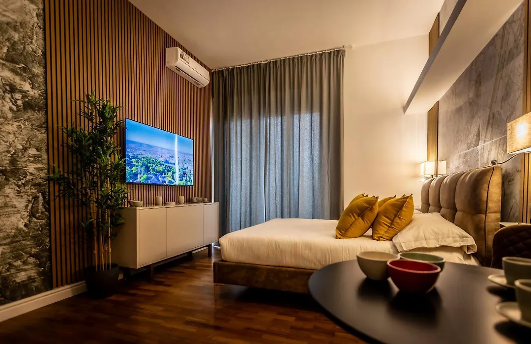 Lyo Sky Rooms-1