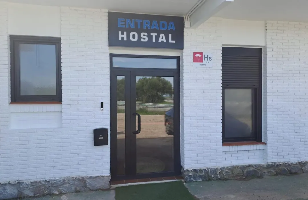 Hostal La Sierra-1