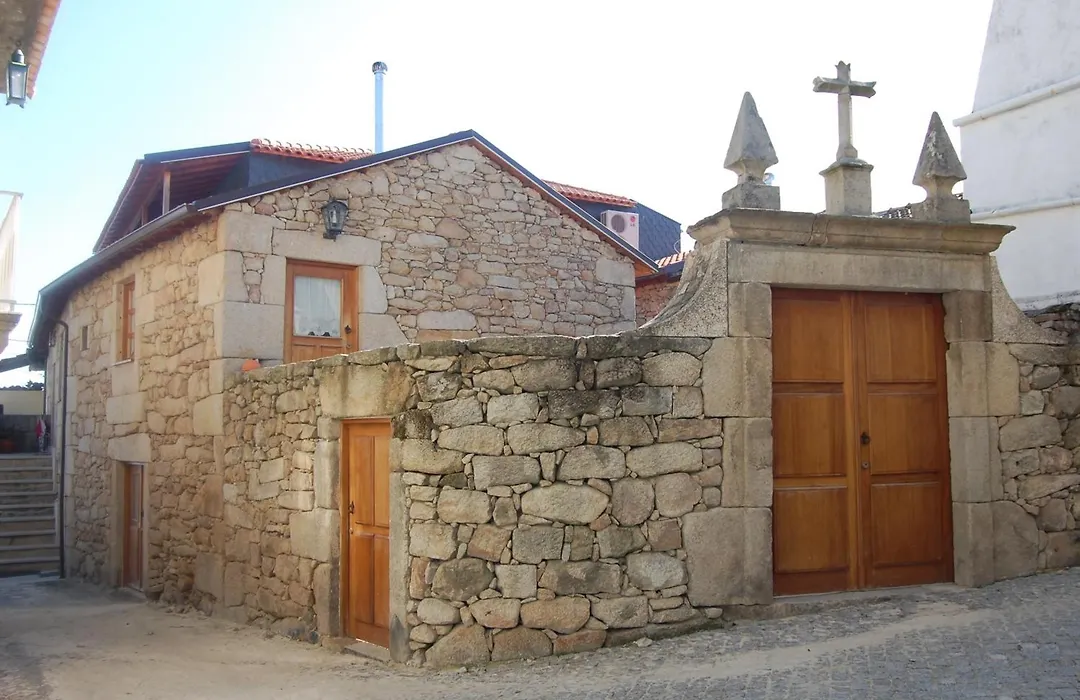 Outros Tempos Turismo De Aldeia-1