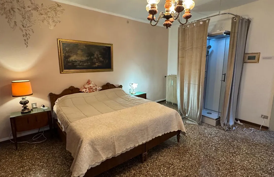 Lions Venice Guest House-1
