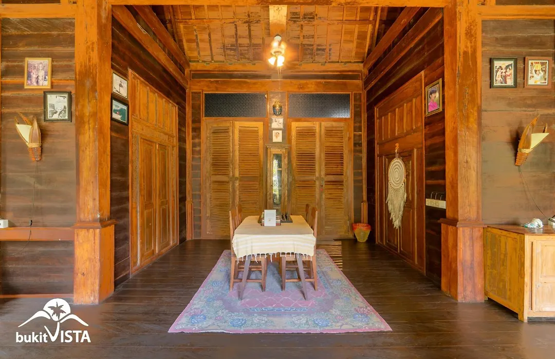 Kamisama Homestay By Bukit Vista-1