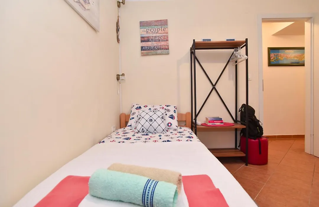 Sailor House-1
