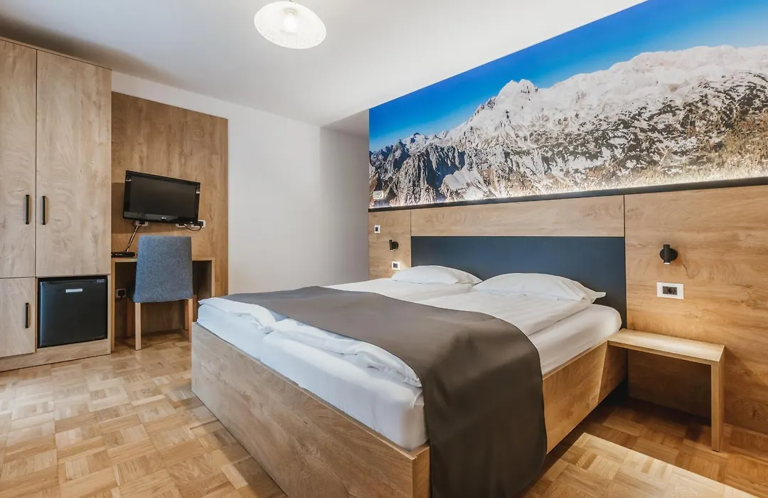 Toeroek Rooms, Bistro & Wellness-1