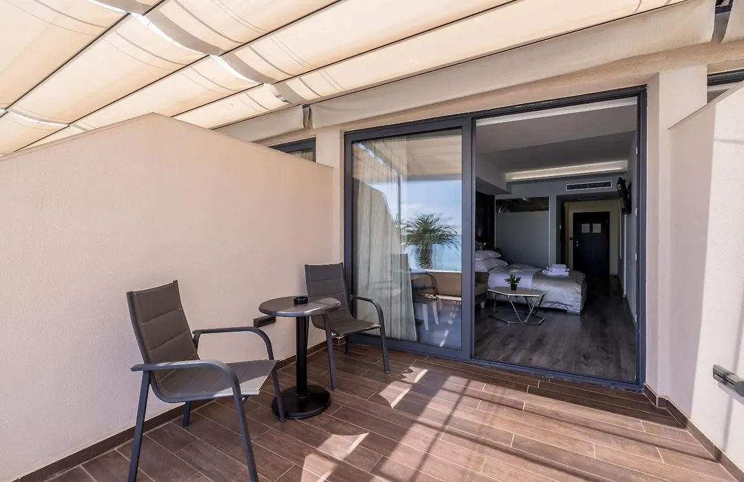 Sea View Luxury Rooms Seven Of Nine-1