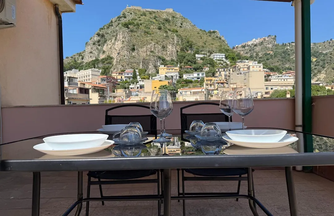 Porta Messina Rooms-1