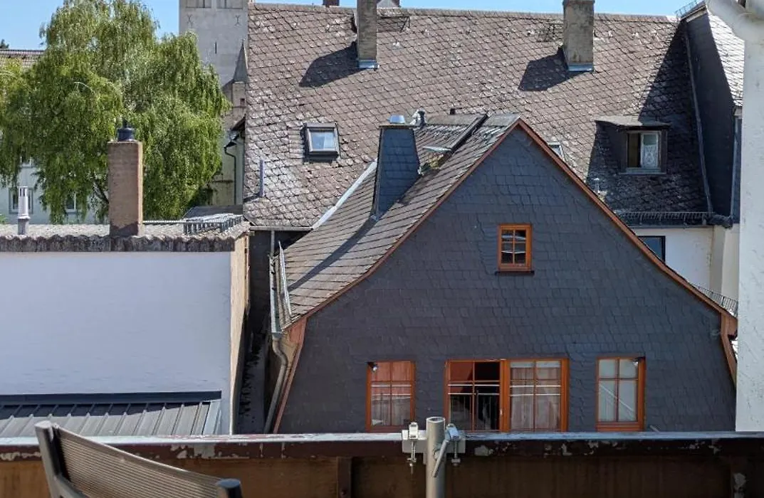 Zur Lindenau-1