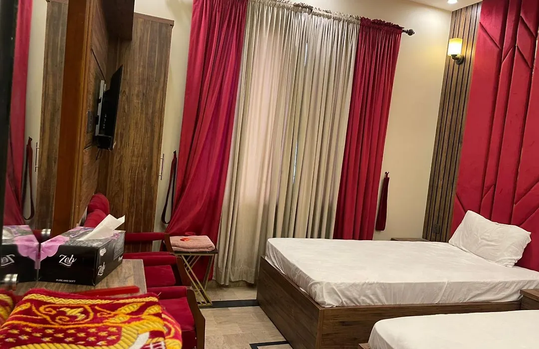 The Karachi Guest House Gulshan-E-Iqbal-1