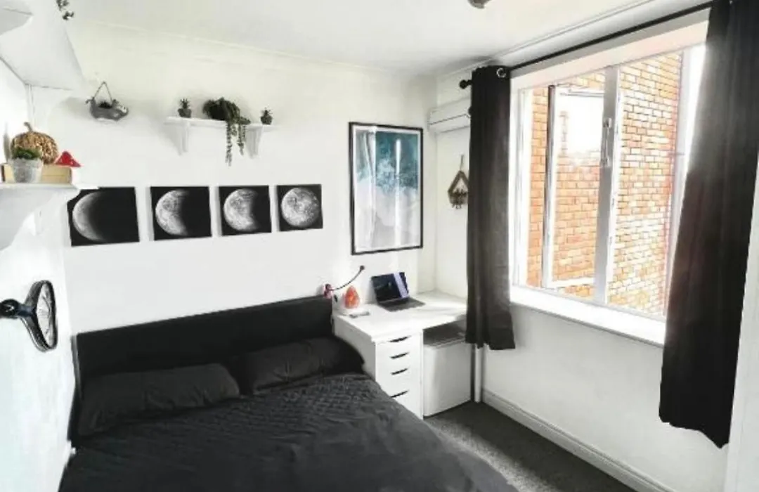 Double Room In A Cozy Shared Apartment, Custom House Harbour Apartments-1