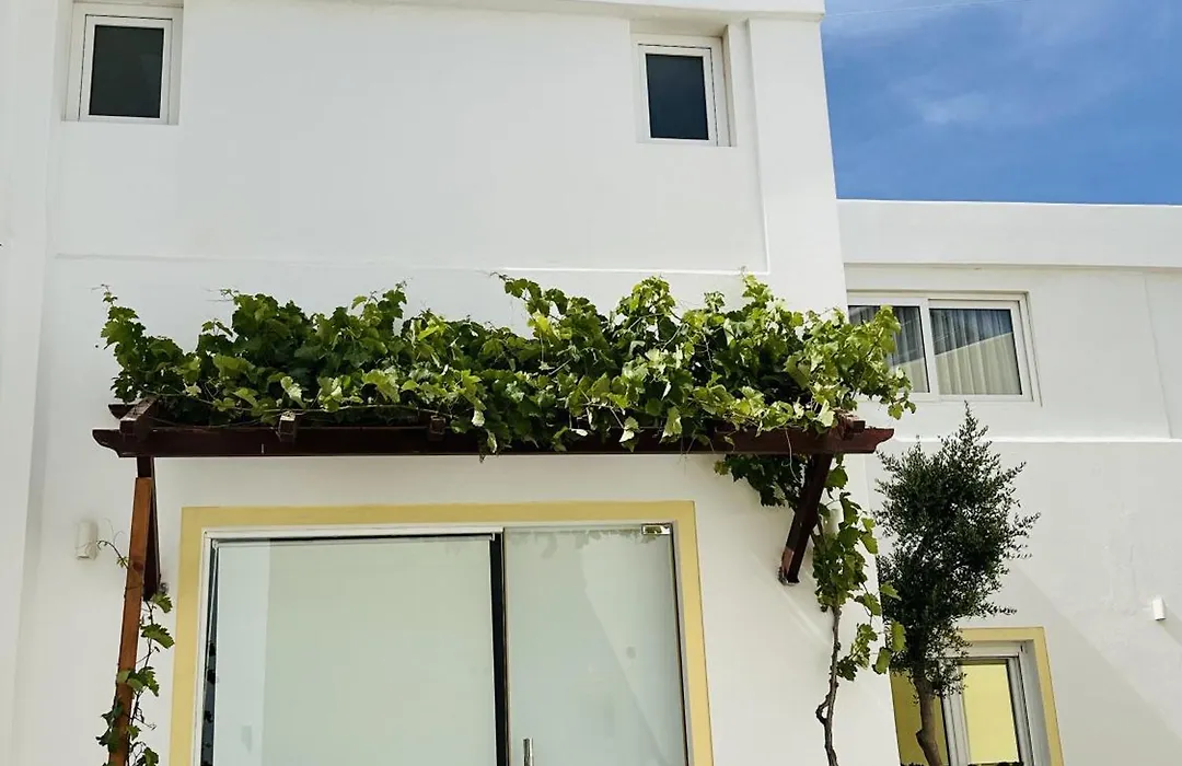 Arlene Suites-1