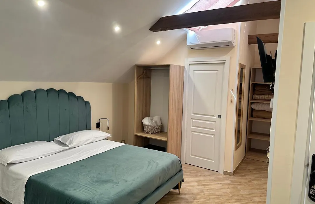 Attic Room-1