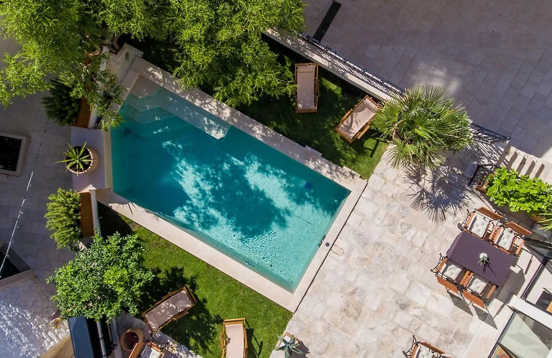 Casa Columba - Adults Only 4 Star Boutique Hotel With Outdoor Pool & Private Garden-1