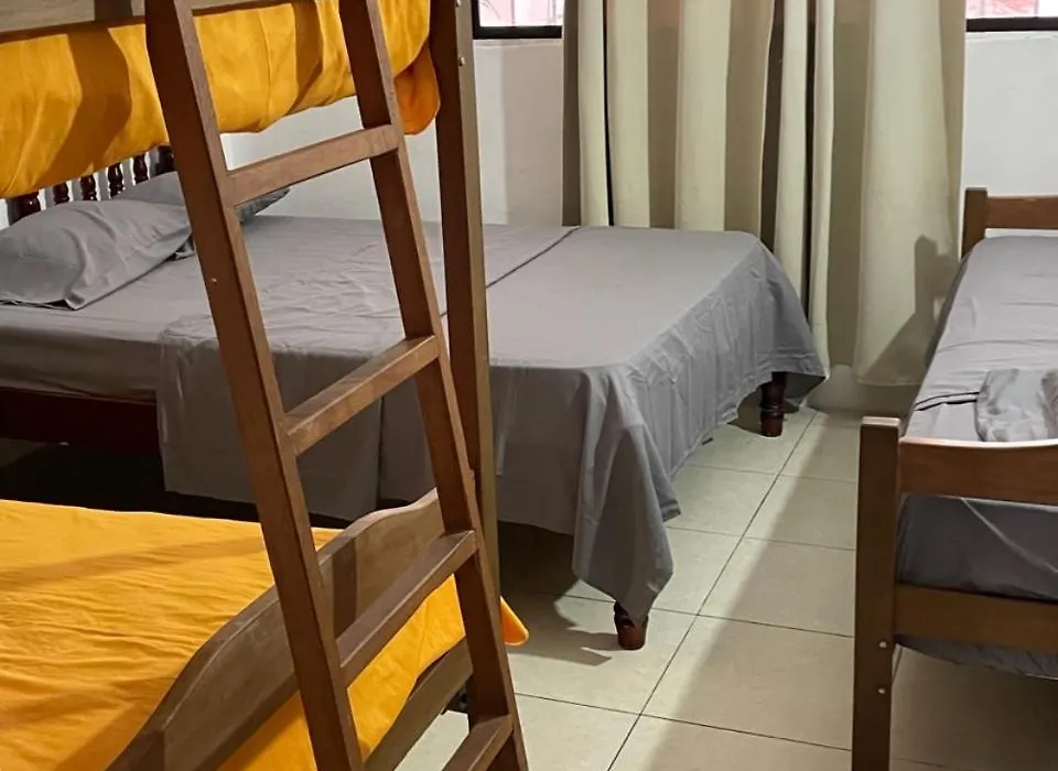 Hostal Montecarlos-1