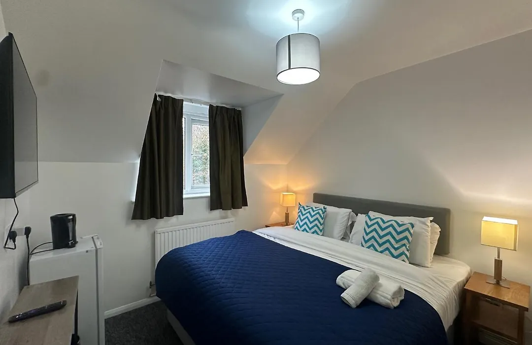 Henley Lodge-1