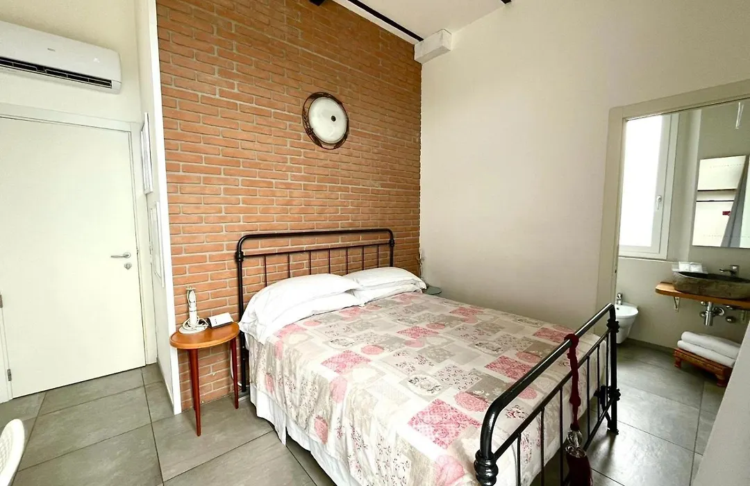 Casa Gardenia -affittacamere-1