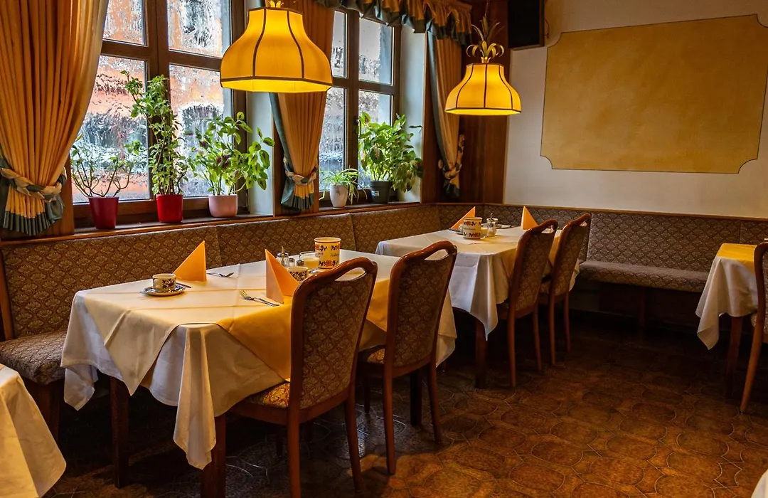 Goldener Schwan Hotel Garni-1