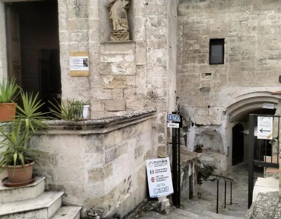 Stone Rooms-1