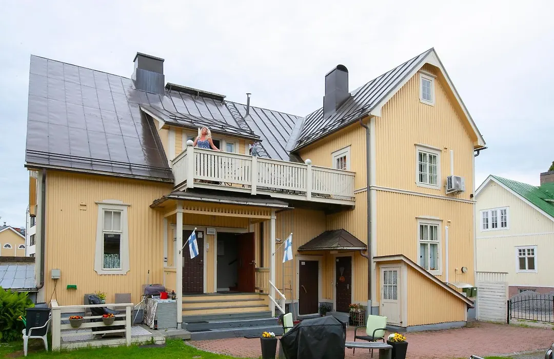 Firsthome Guesthouse-1