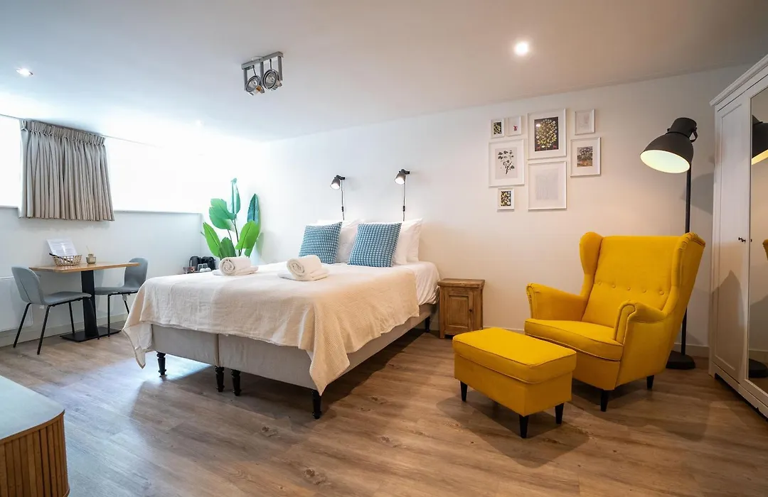 Nassau Canal Suites - In The Heart Of The City-1