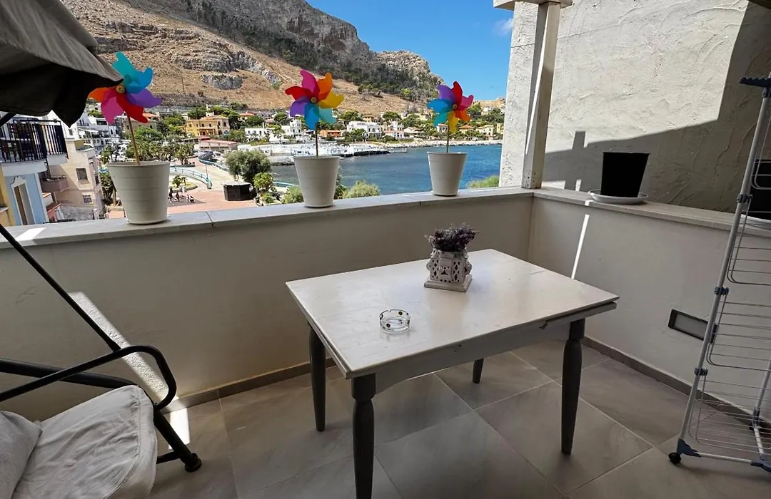 La Piazzetta a Mare Holiday House-1