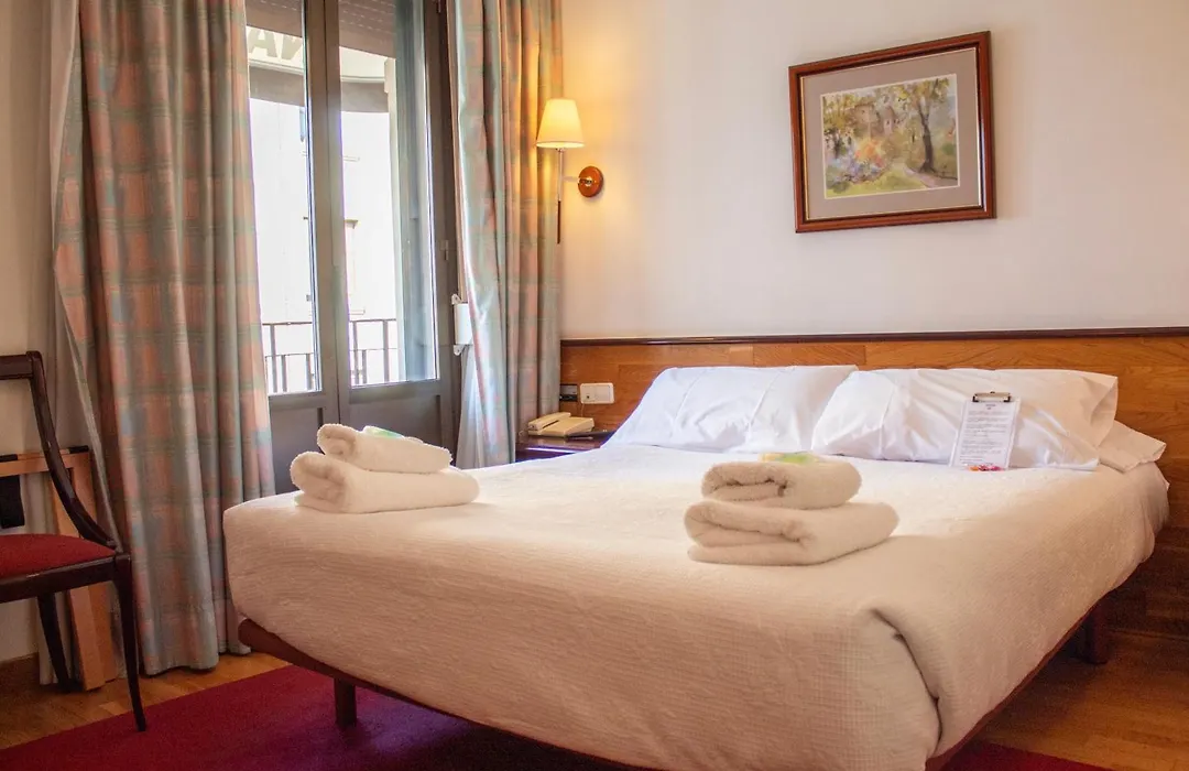 Hostal Navarra-1