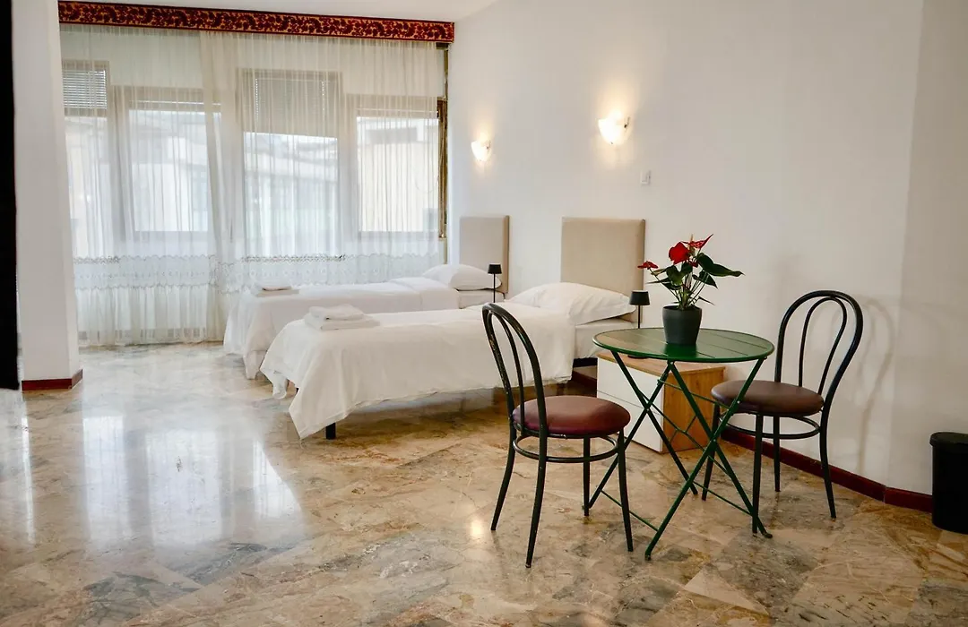 Residence Foscolo-1