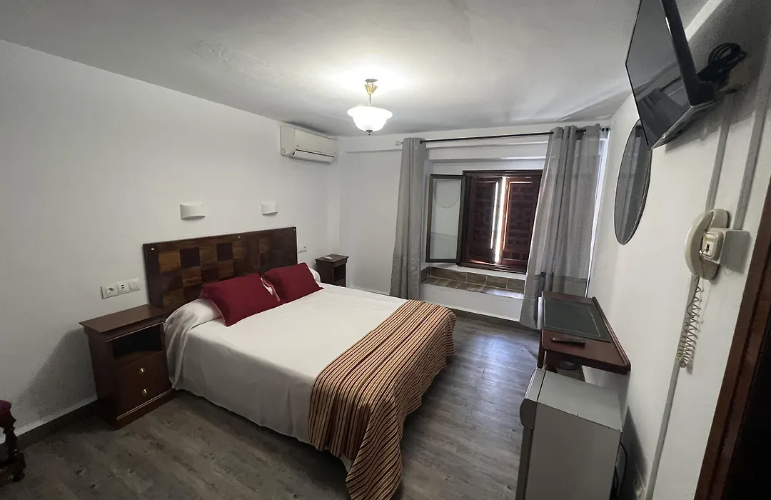 Hostal Colon Antequera-1