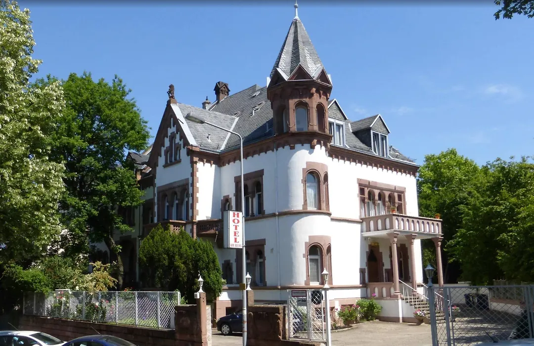 Hotel am Berg-1