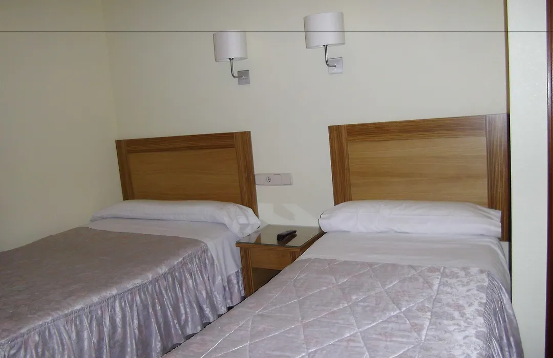 Hostal Rivera - Atocha-1