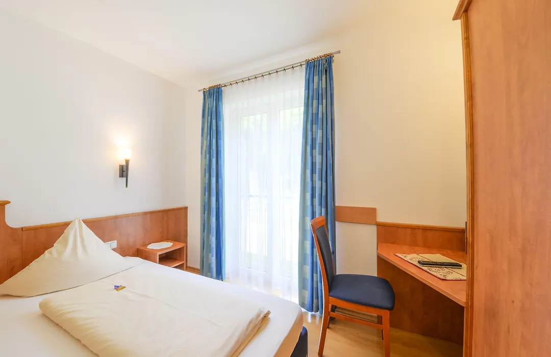 Hotel Waldhof-1