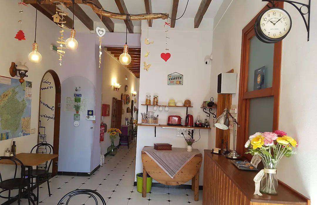 Hostal Ca'N Tiu-1