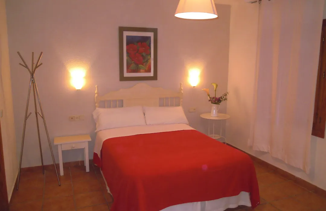 Hostal Moscatel-1