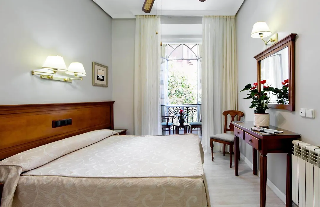 Hostal Macarena-1