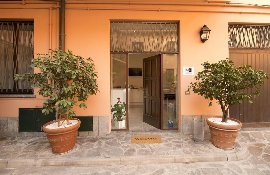 Monza City Rooms & Studios-1